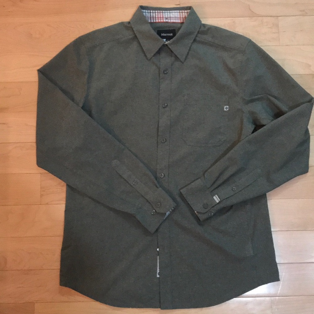 Gray Marmot Button Down Size Medium